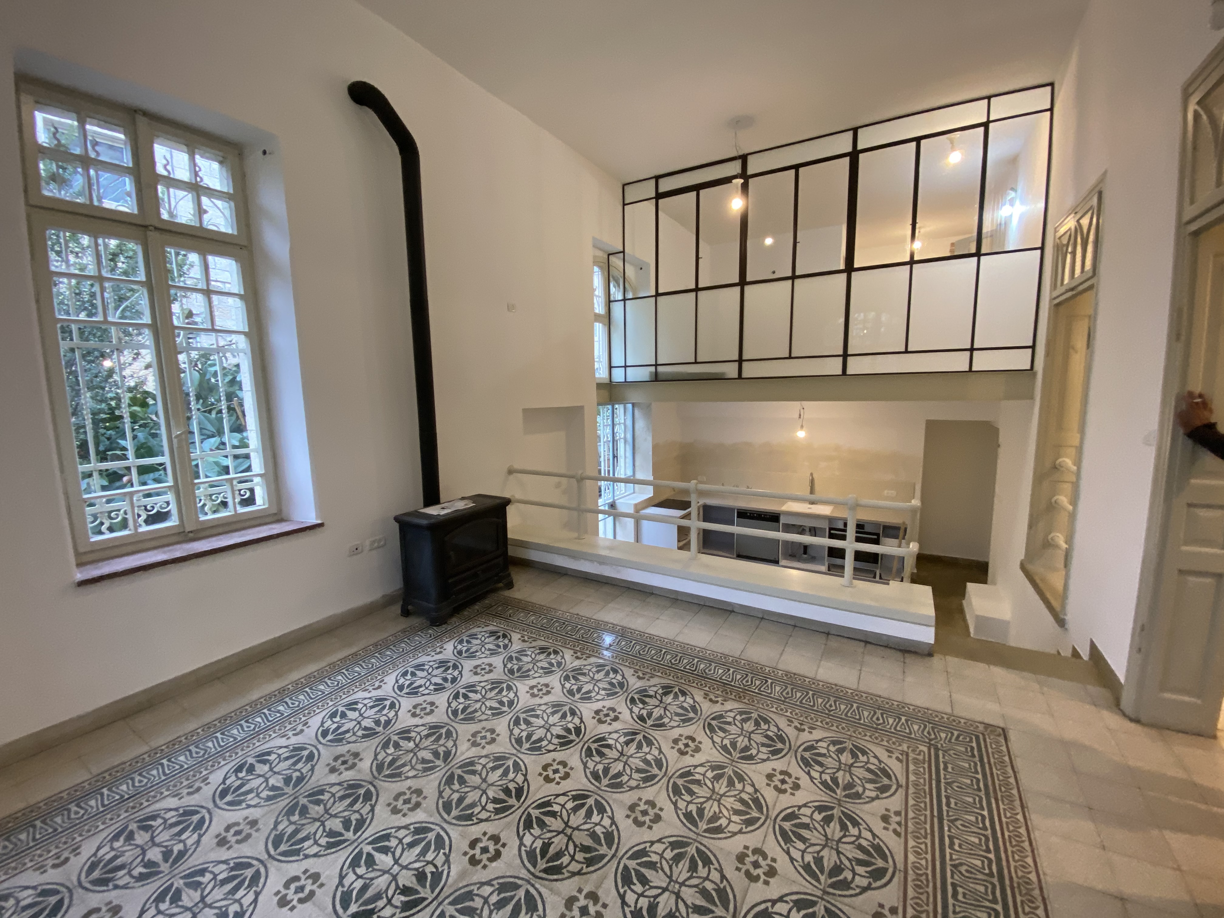 פרויקט שיפוץ 33